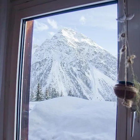 Chamanna Отель 2*