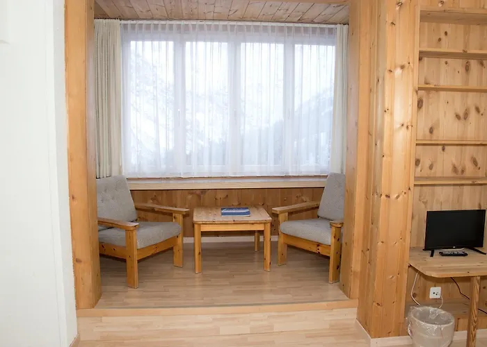 查曼纳住宿加早餐酒店 2* 阿罗萨