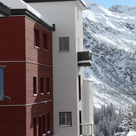 Chamanna Arosa